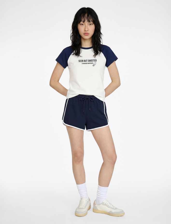  Slim Fit Beli Bağcıklı Biyeli Mini Şort