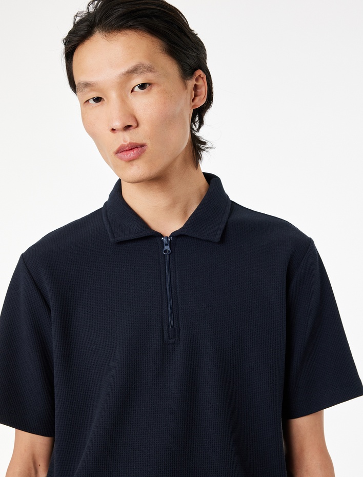  Regular Fit Kısa Kollu Waffle Dokulu Yarım Fermuarlı Polo Yaka Tişört