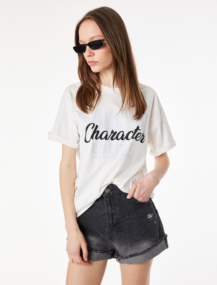  Rahat Kalıp Kısa Kollu Bisiklet Yaka Pamuklu Baskılı Tişört