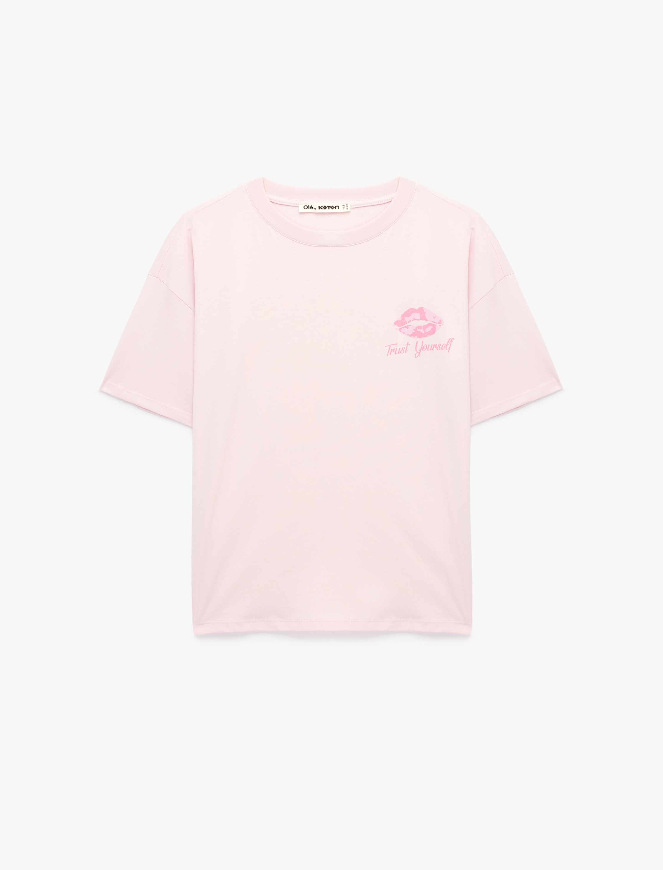   Rahat Kalıp Kısa Kollu Bisiklet Yaka Arkası Baskılı Pamuklu Tişört