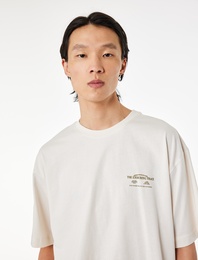 Oversize Kısa Kollu Pamuklu Bisiklet Yaka Arkası Baskılı Tişört