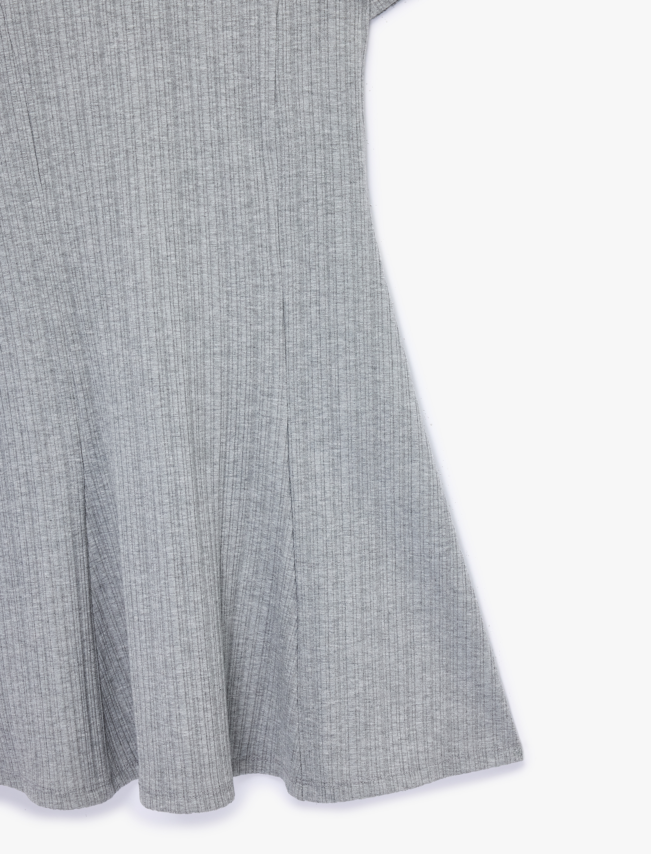 Kısa Kollu Bisiklet Yaka Mini Kloş Elbise - Görsel 5