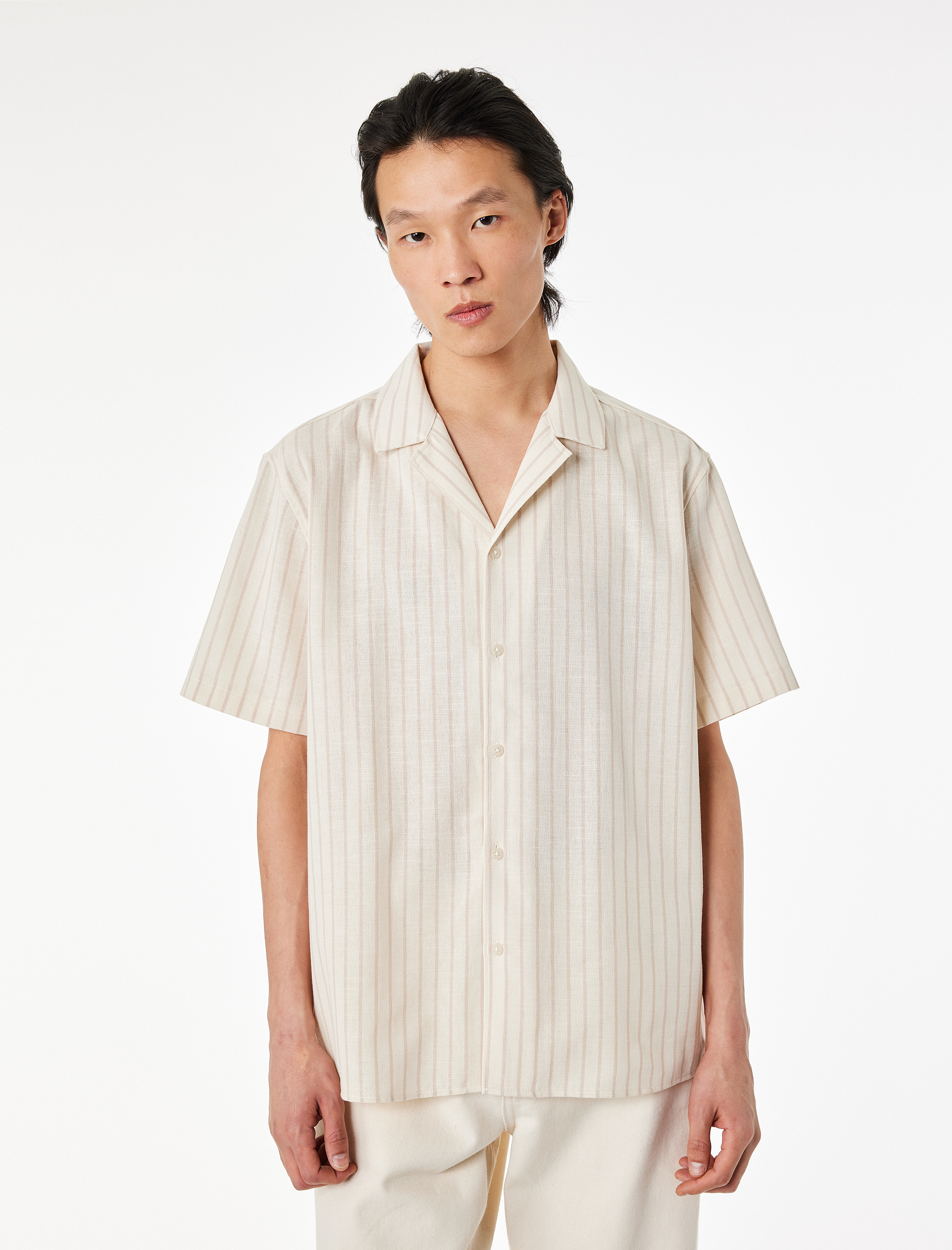 Regular Fit Kısa Kollu Pamuklu Devrik Yaka Çizgili Gömlek