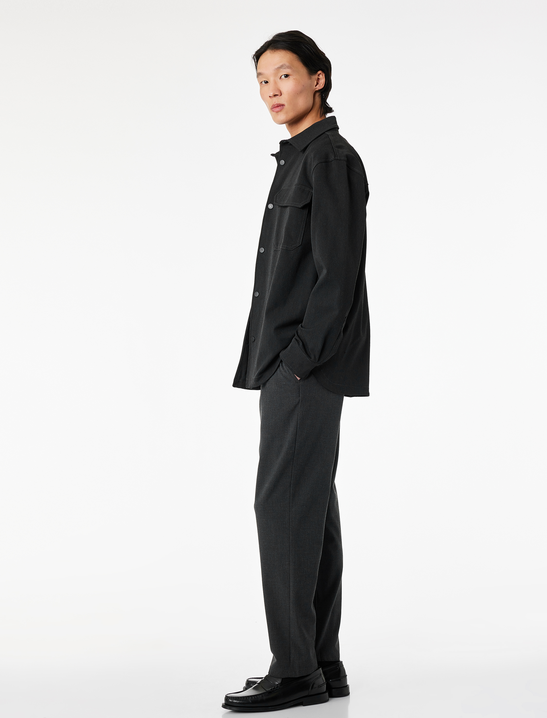   Regular Fit Viskon Karışımlı Cepli Beli Bağcıklı Kumaş Pantolon