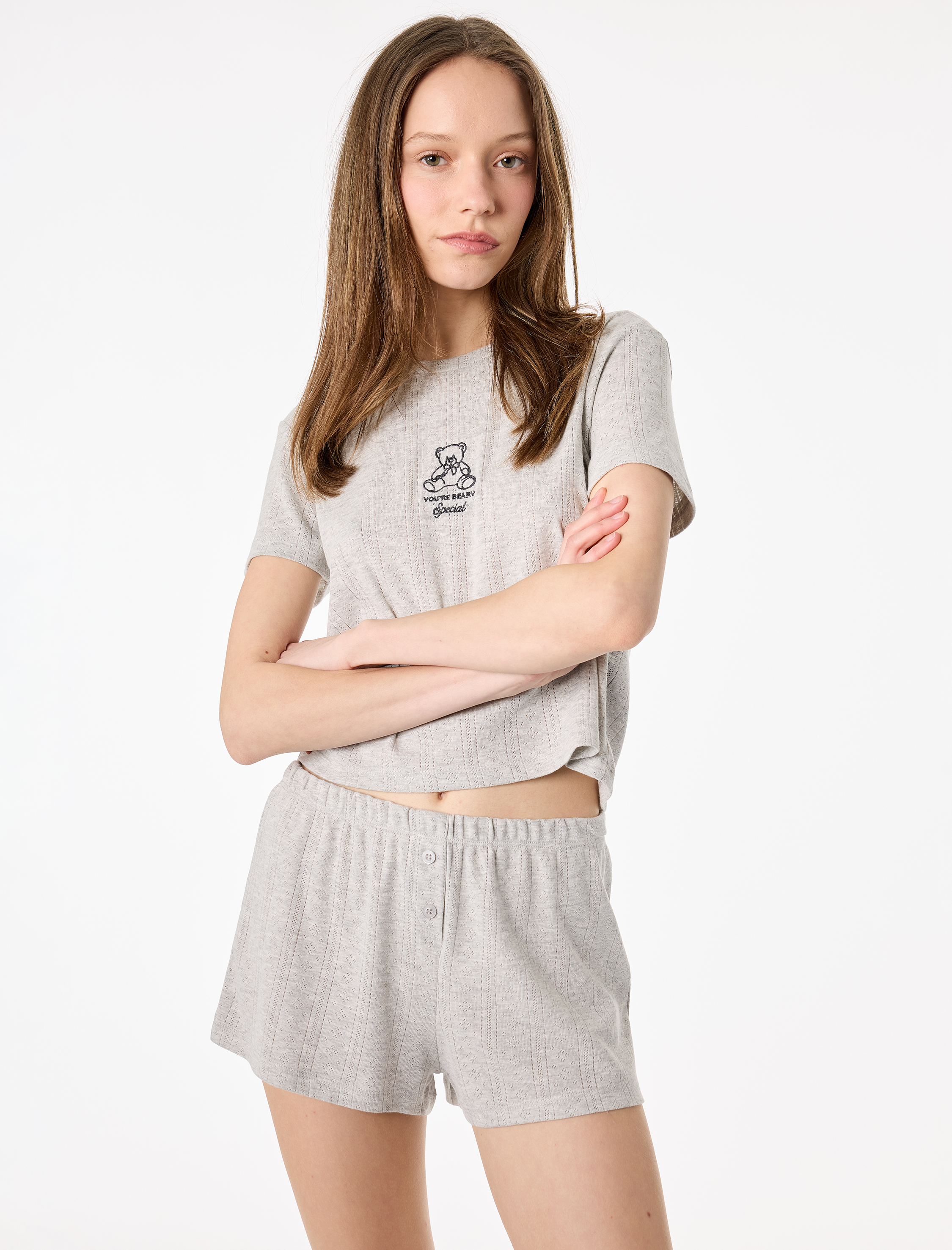   Kısa Kollu Bisiklet Yaka Ayıcık Detaylı Şortlu Pijama Takımı