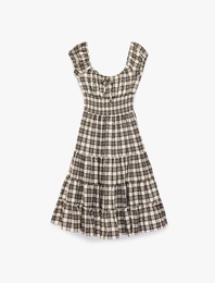 Rahat Kalıp Kısa Kollu Kareli Bağcıklı Katlı Gipeli U Yaka Midi Elbise