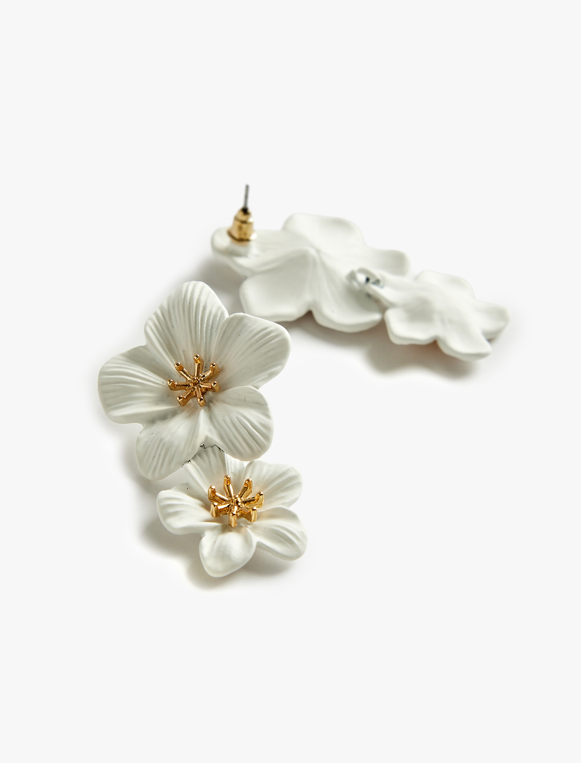  Kadın Büyük Boy Çelik Karışımlı Sallantılı Çiçekli Küpe