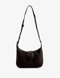 Fermuarlı Metal Tokalı Deri Görünümlü Omuz Çantası