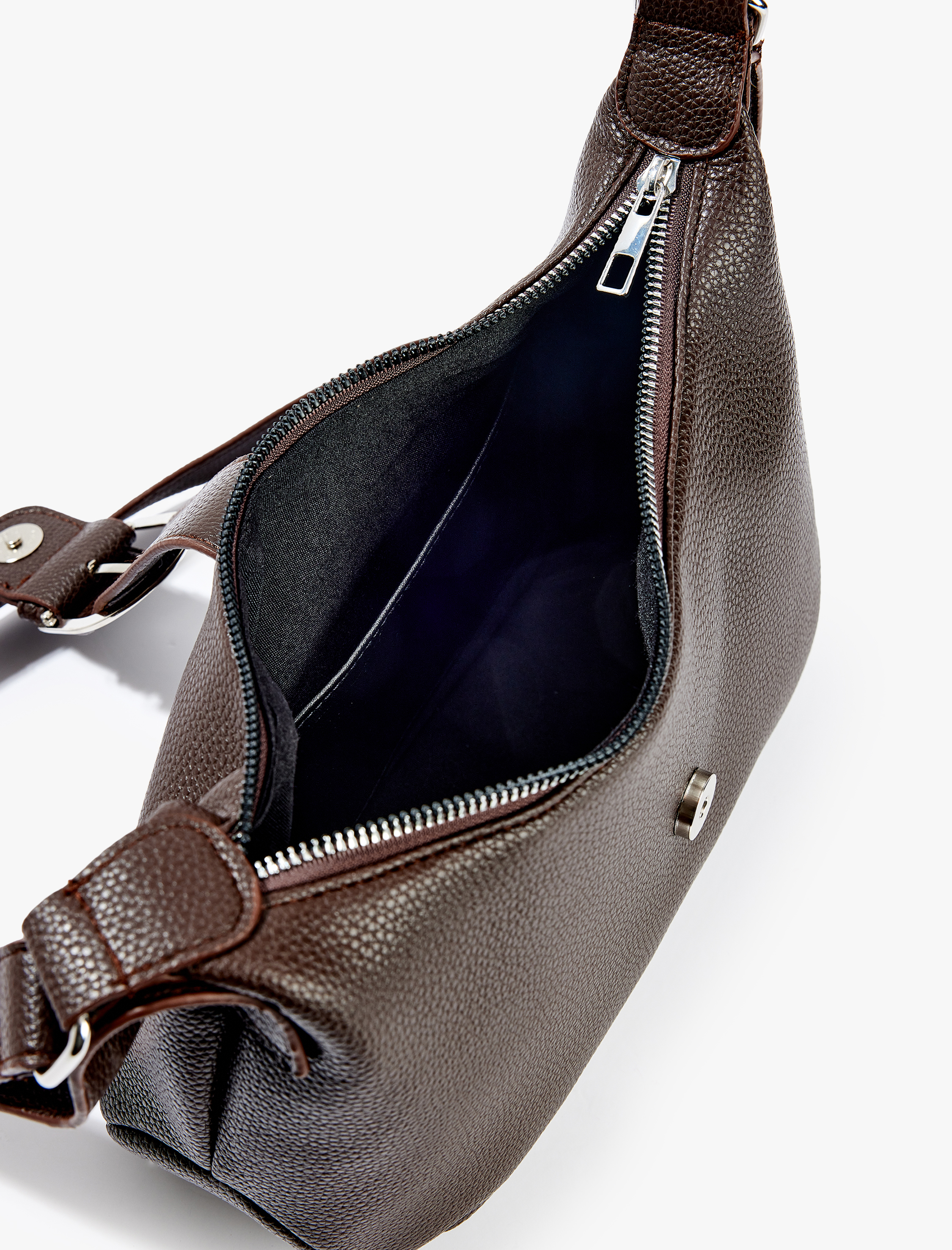  Kadın Fermuarlı Metal Tokalı Deri Görünümlü Omuz Çantası