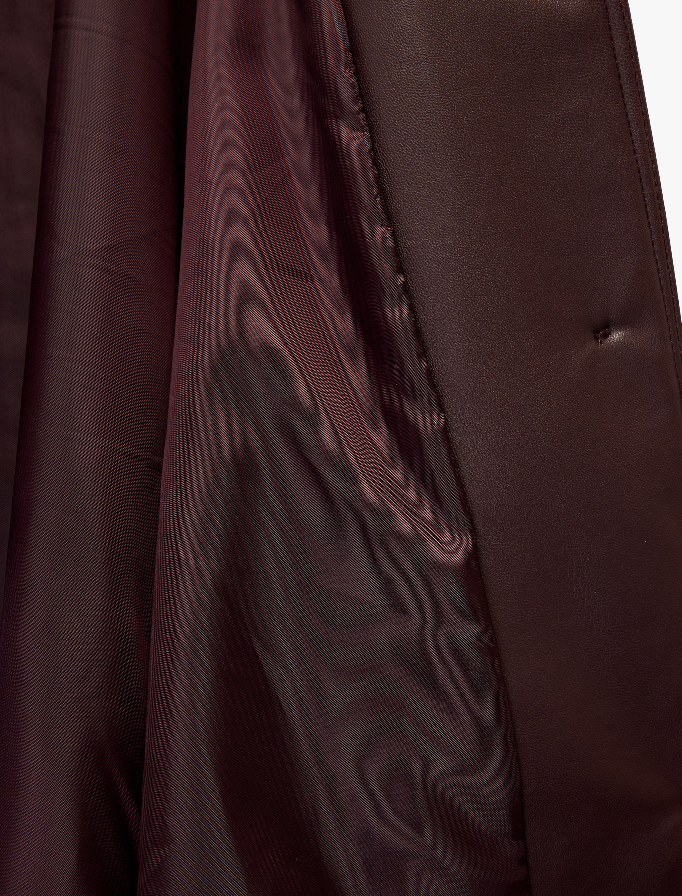   Uzun Kollu Cepli Kemerli Suni Deri Ceket