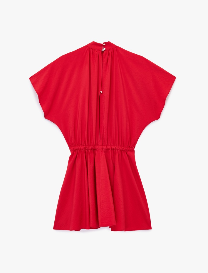  Beli Bağcıklı Dik Yaka Yarasa Kollu Mini Elbise