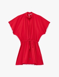 Beli Bağcıklı Dik Yaka Yarasa Kollu Mini Elbise