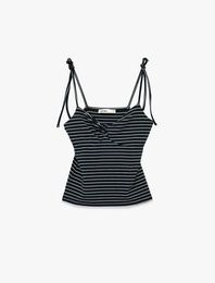 Slim Fit Fiyonklu Bağlama Detaylı Askılı Çizgili Top