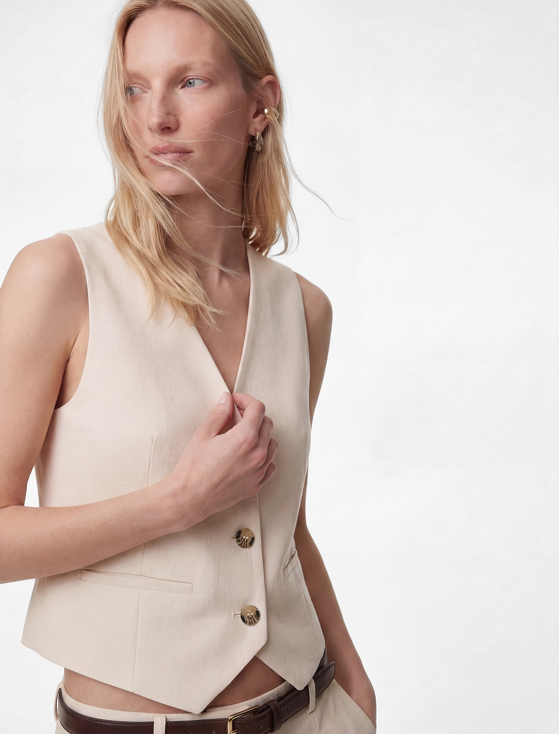   Düğmeli Cep Detaylı Kolsuz V Yaka Yelek