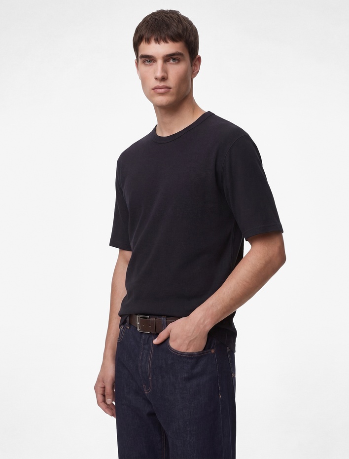  Pamuklu Regular Fit Tok Kumaş Kısa Kollu Bisiklet Yaka Basic Tişört