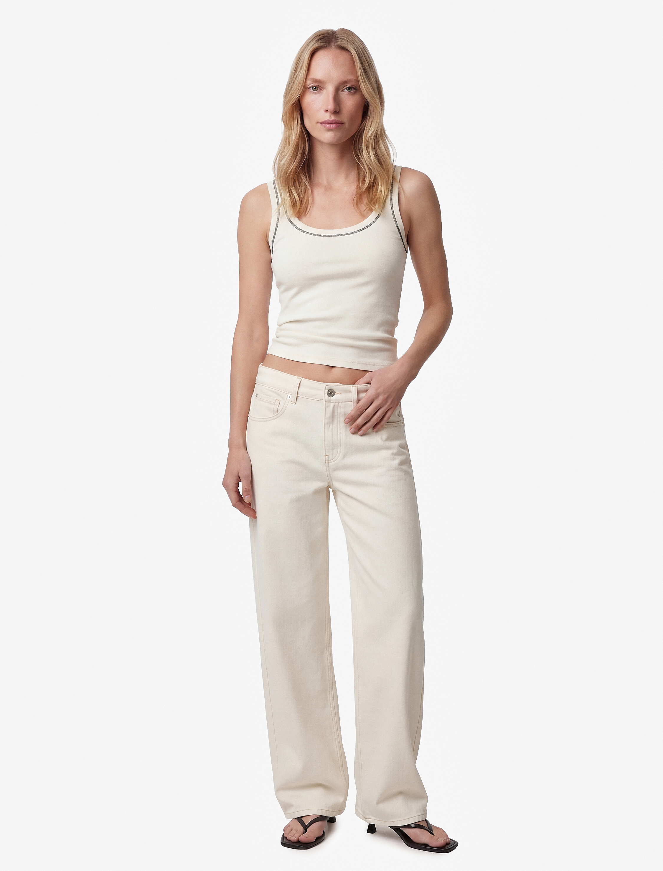   Pamuklu Slim Fit Dikiş Detaylı U Yaka Halter Yaka Fitilli Atlet