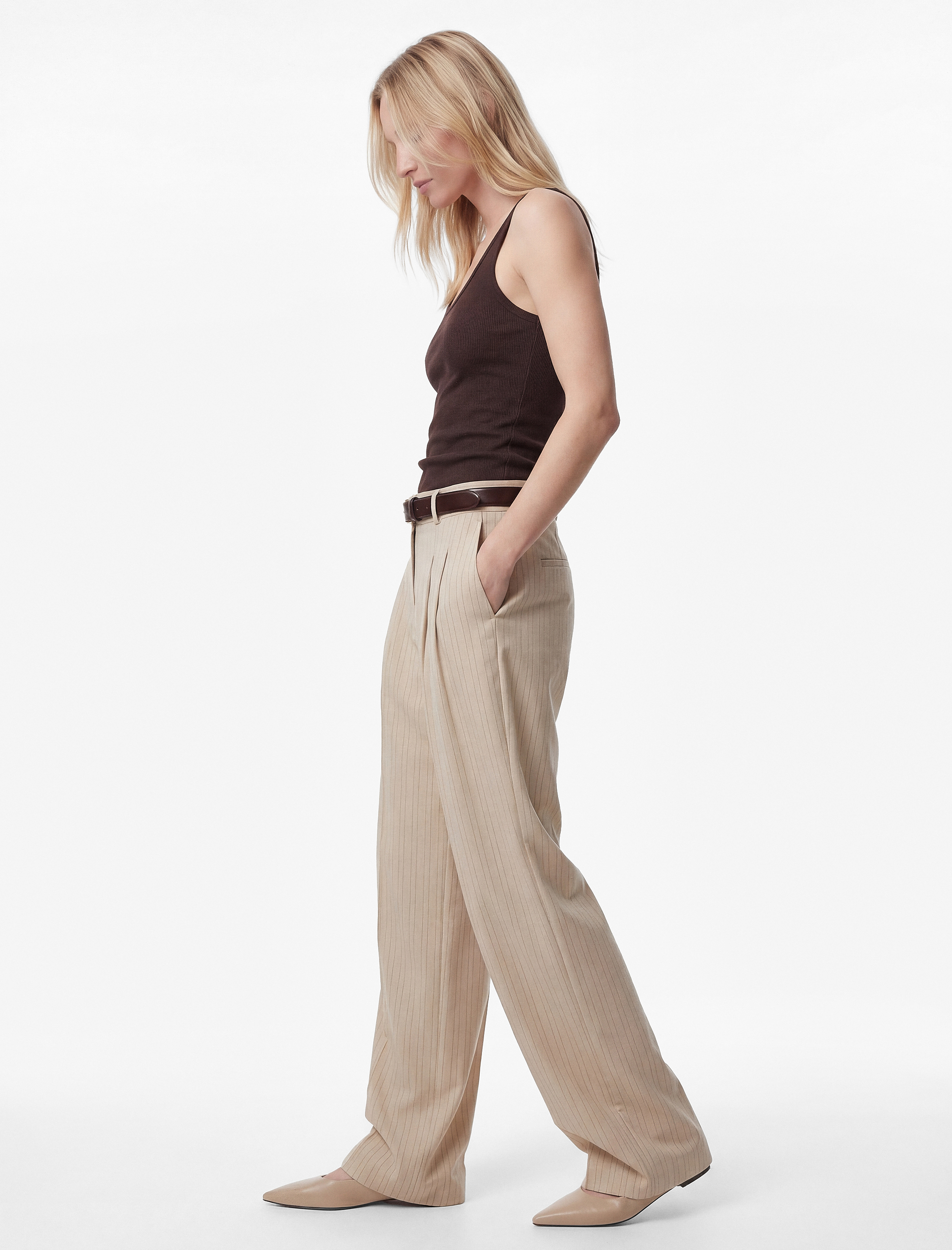 Regular Fit Yüksek Bel Geniş Paça Viskon Pileli Pantolon - Görsel 2