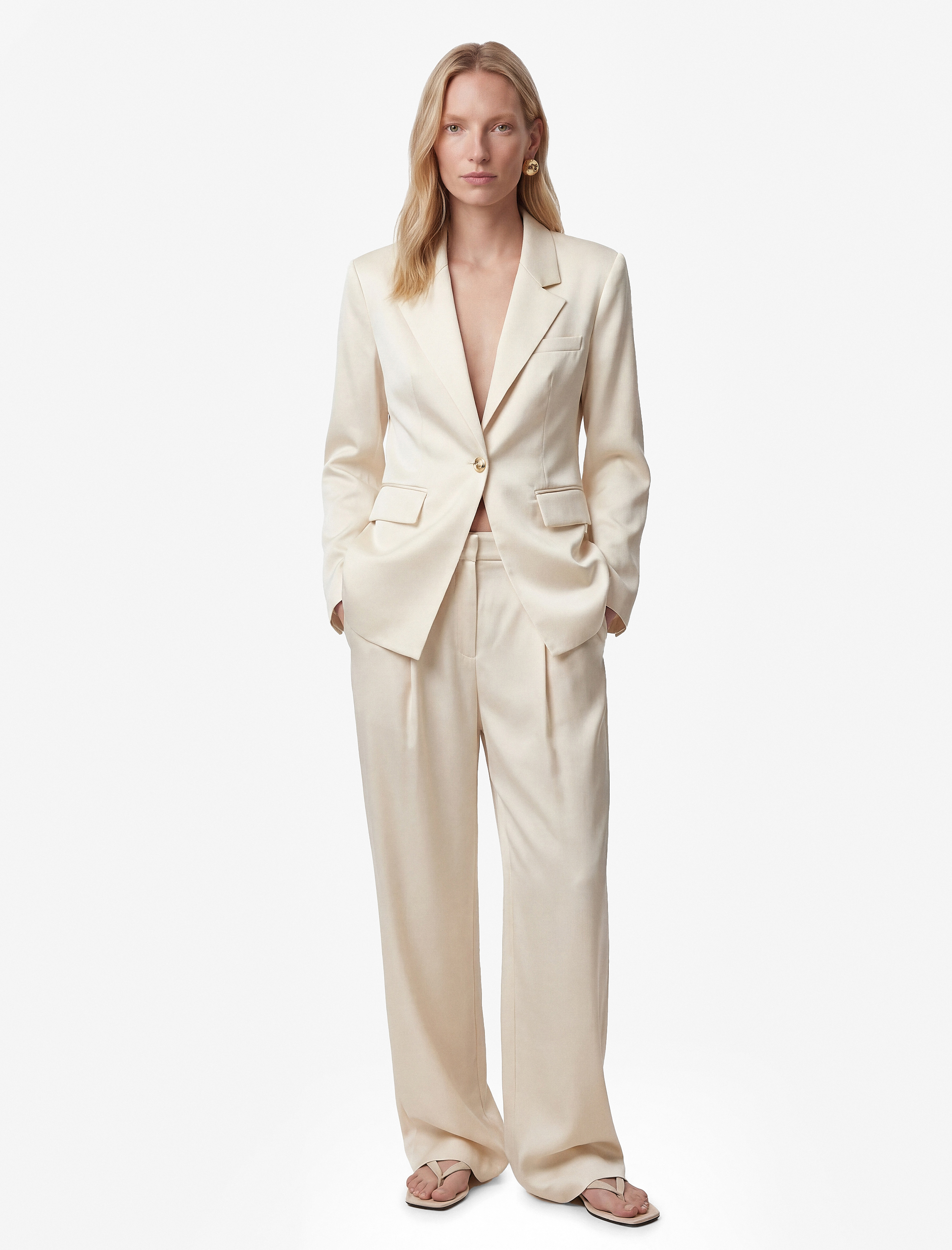 Regular Fit Geniş Paça Cep Detaylı Pileli Saten Pantolon