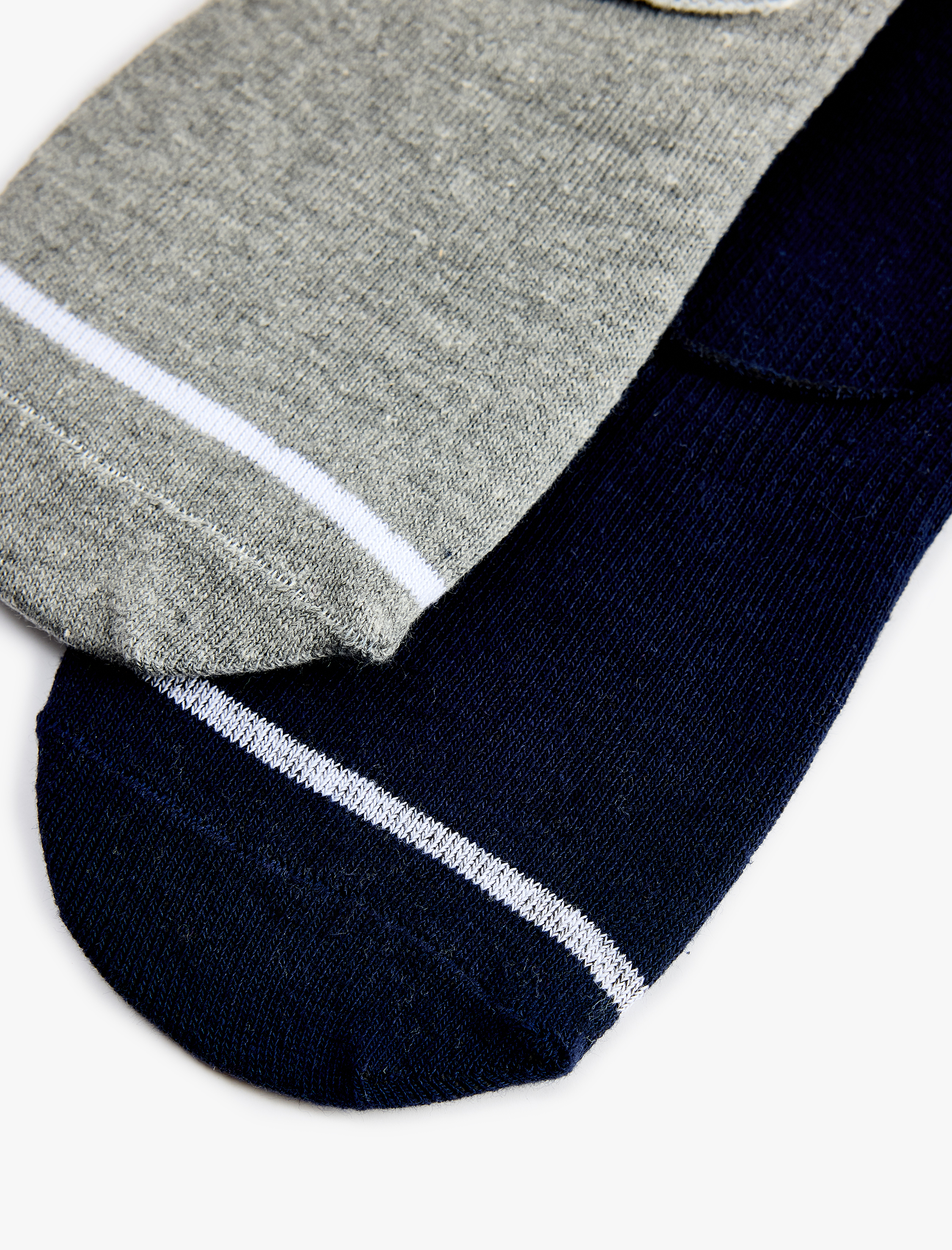  Erkek Çizgi Detaylı 2'li Spor Çorap Seti