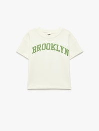 Pamuklu Kısa Kollu Bisiklet Yaka Nakışlı Oversize Tişört