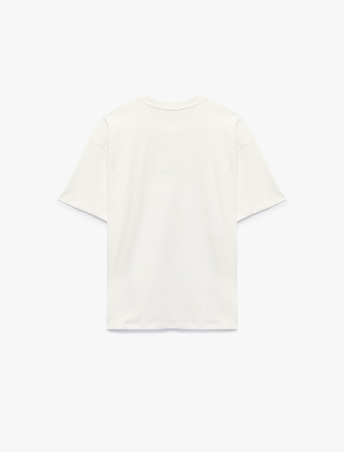  Rahat Kalıp Kısa Kollu Bisiklet Yaka Fiyonk Baskılı Pamuklu Tişört