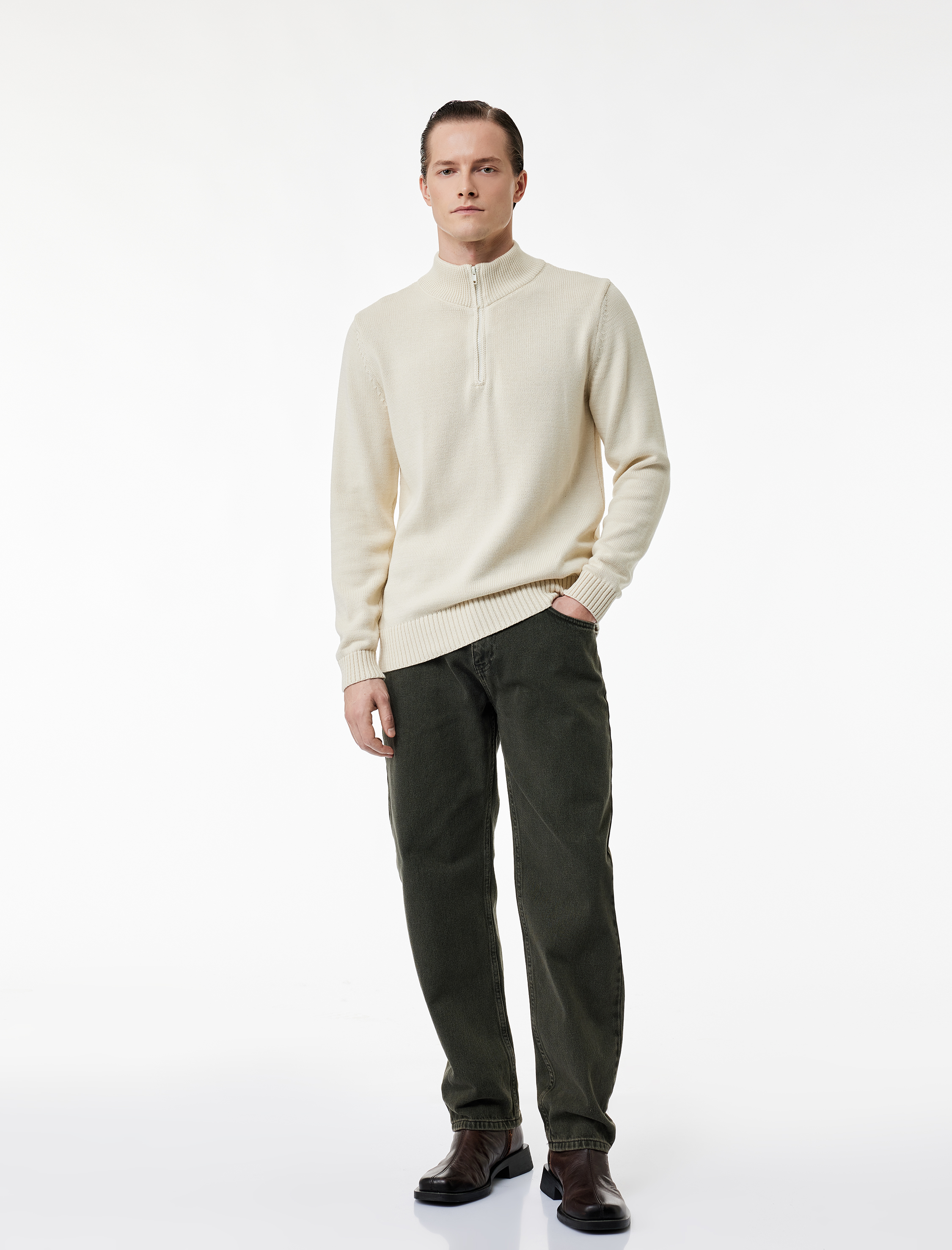   Pamuklu Uzun Kollu Yarım Fermuarlı Triko Kazak