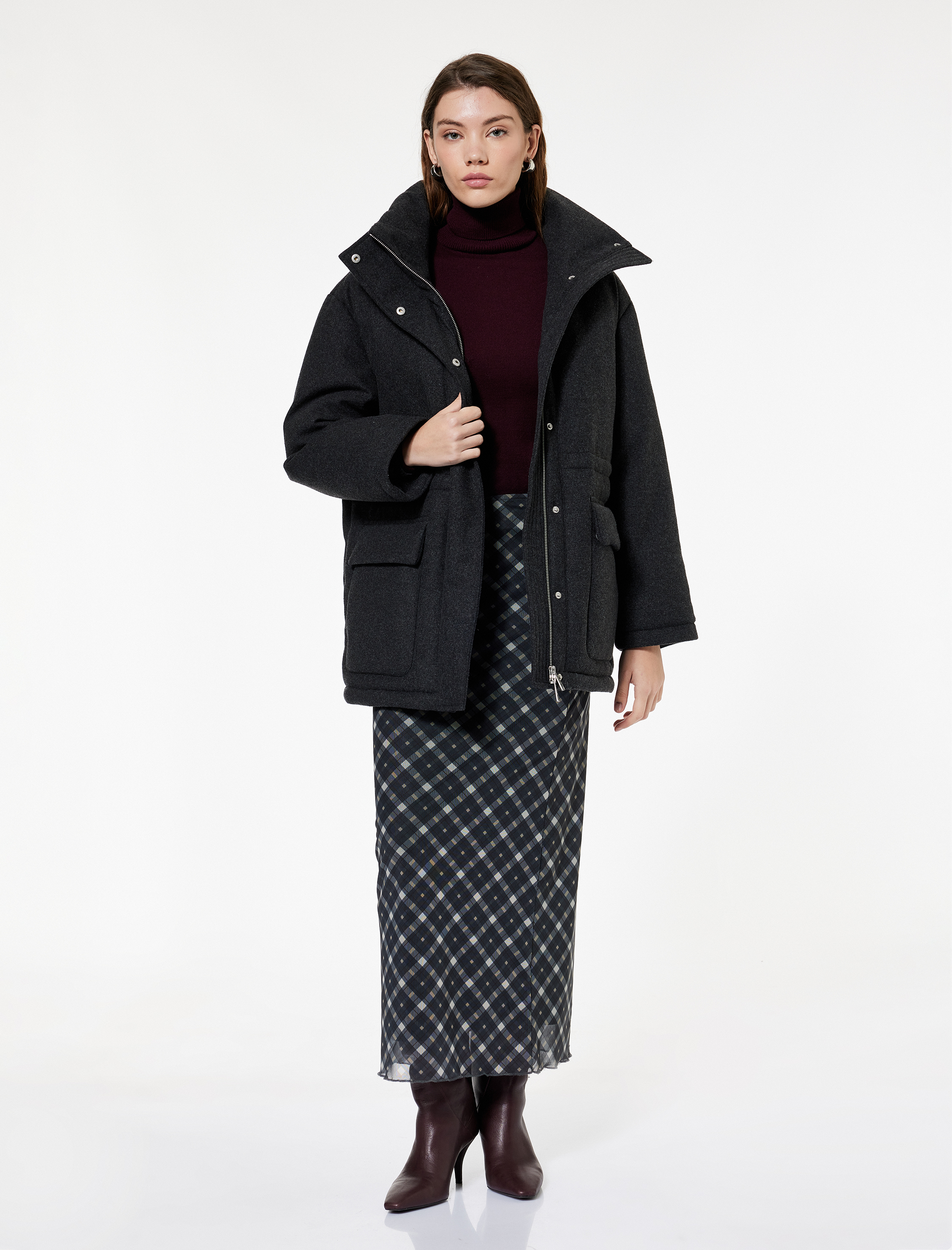   Koyun Yünü Karışımlı Cepli Dik Yaka Uzun Kollu Oversize Kaşe Mont