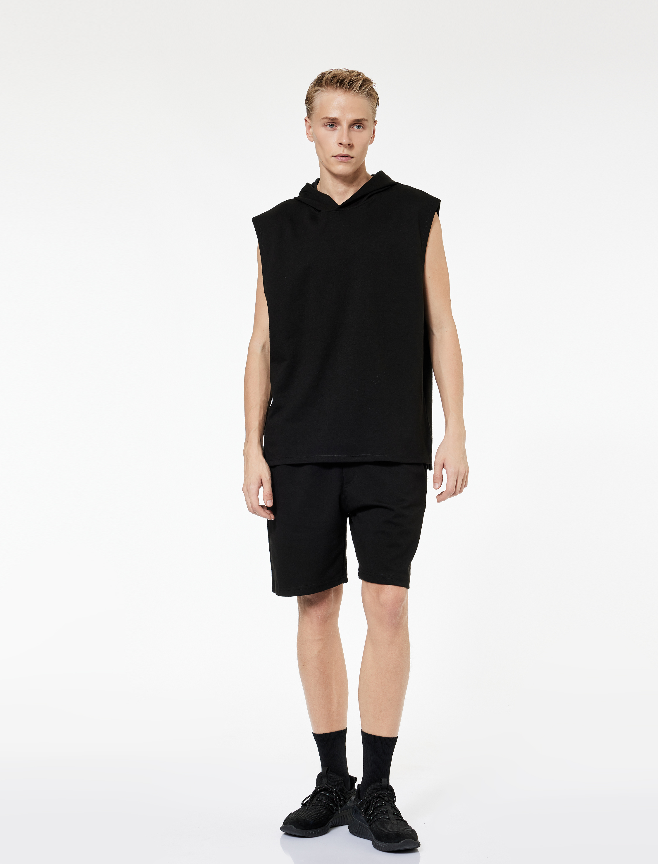   Beli Bağcıklı Cep Detaylı Kısa Spor Şort