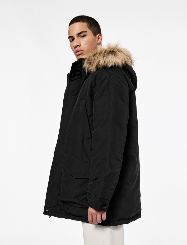  Uzun Kollu Kapaklı Cepli Suni Kürklü Kapşonlu Parka