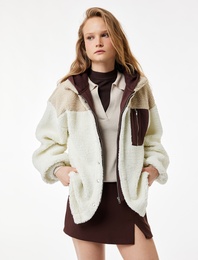 Kapüşonlu Renk Bloklu Cep Detaylı Çıtçıt Düğmeli Oversize Peluş Ceket