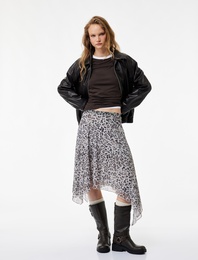 Asimetrik Kesim Slim Fit Midi Leopar Etek