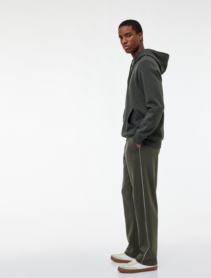  Pamuklu Cepli Çizgi Detaylı Beli Bağcıklı Eşofman Altı