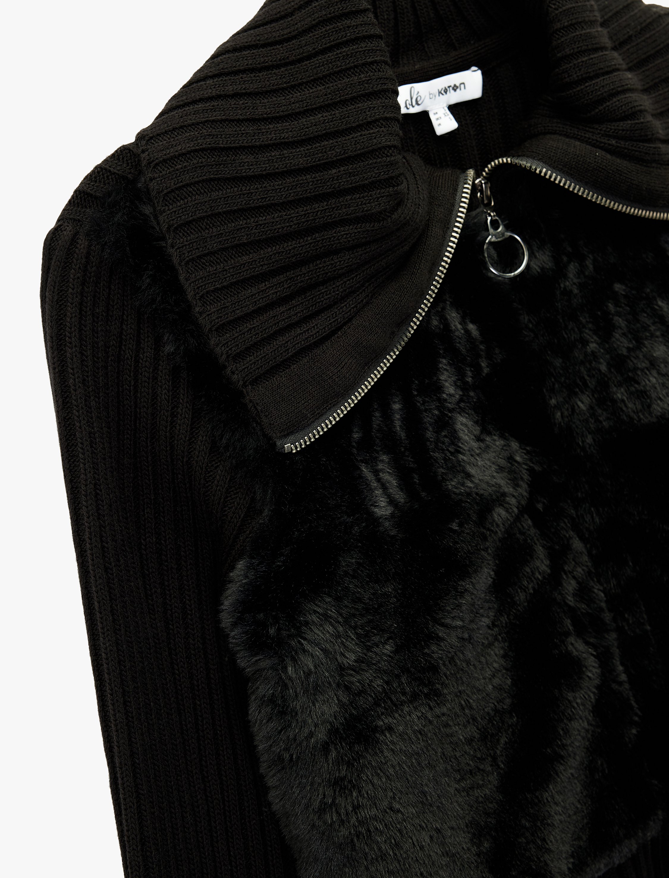   Slim Fit Uzun Kollu Dik Yaka Fermuarlı Suni Kürklü Hırka