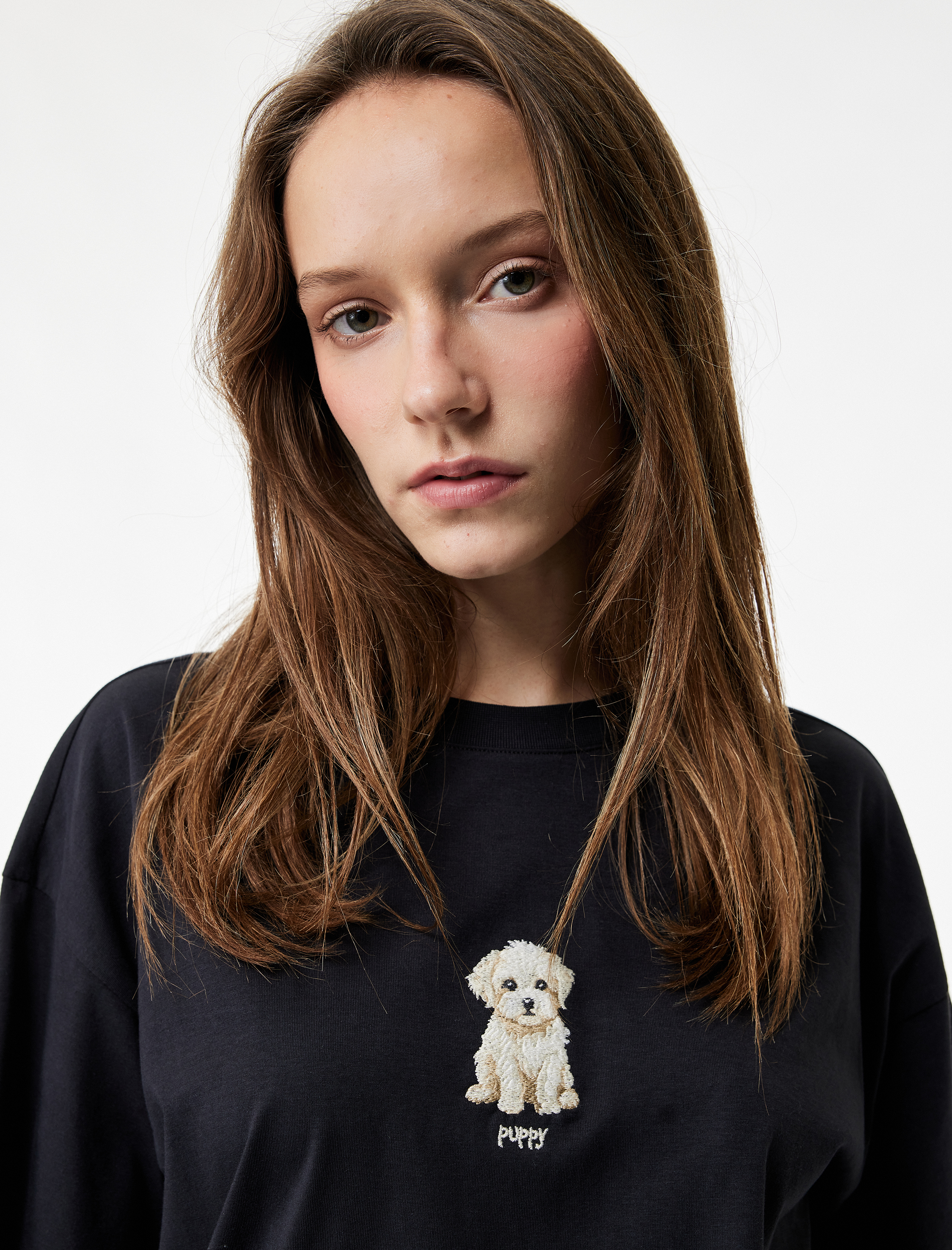   Bisiklet Yaka Kısa Kollu Köpek Nakışlı Pamuklu Oversize Tişört