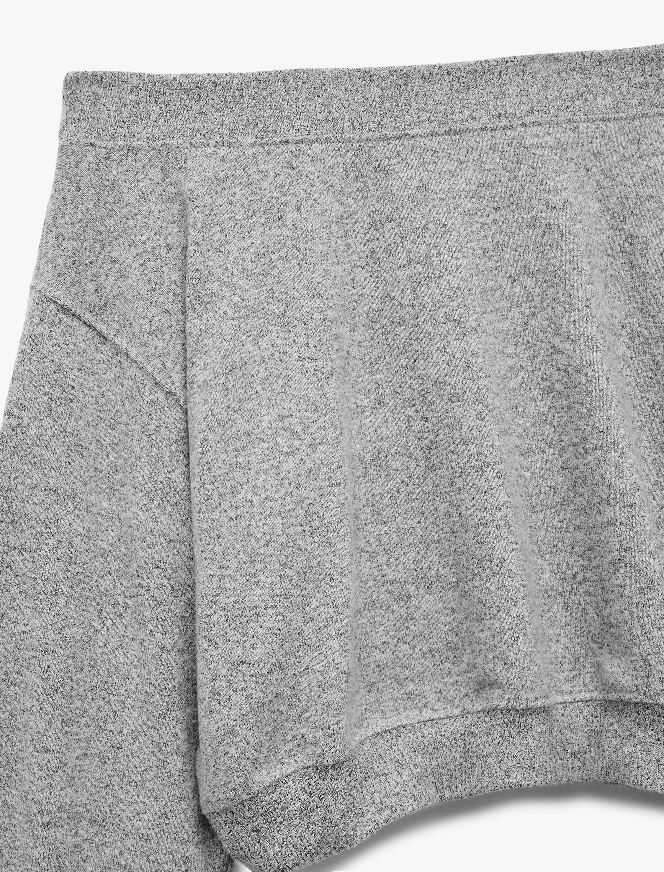   Viskon Karışımlı Kayık Yaka Omzu Açık Uzun Kollu Tişört