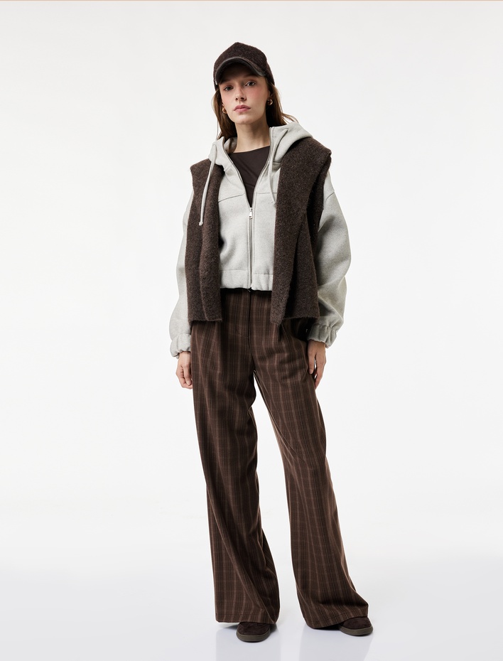  Kapüşonlu Uzun Kollu Fermuarlı Crop Ceket