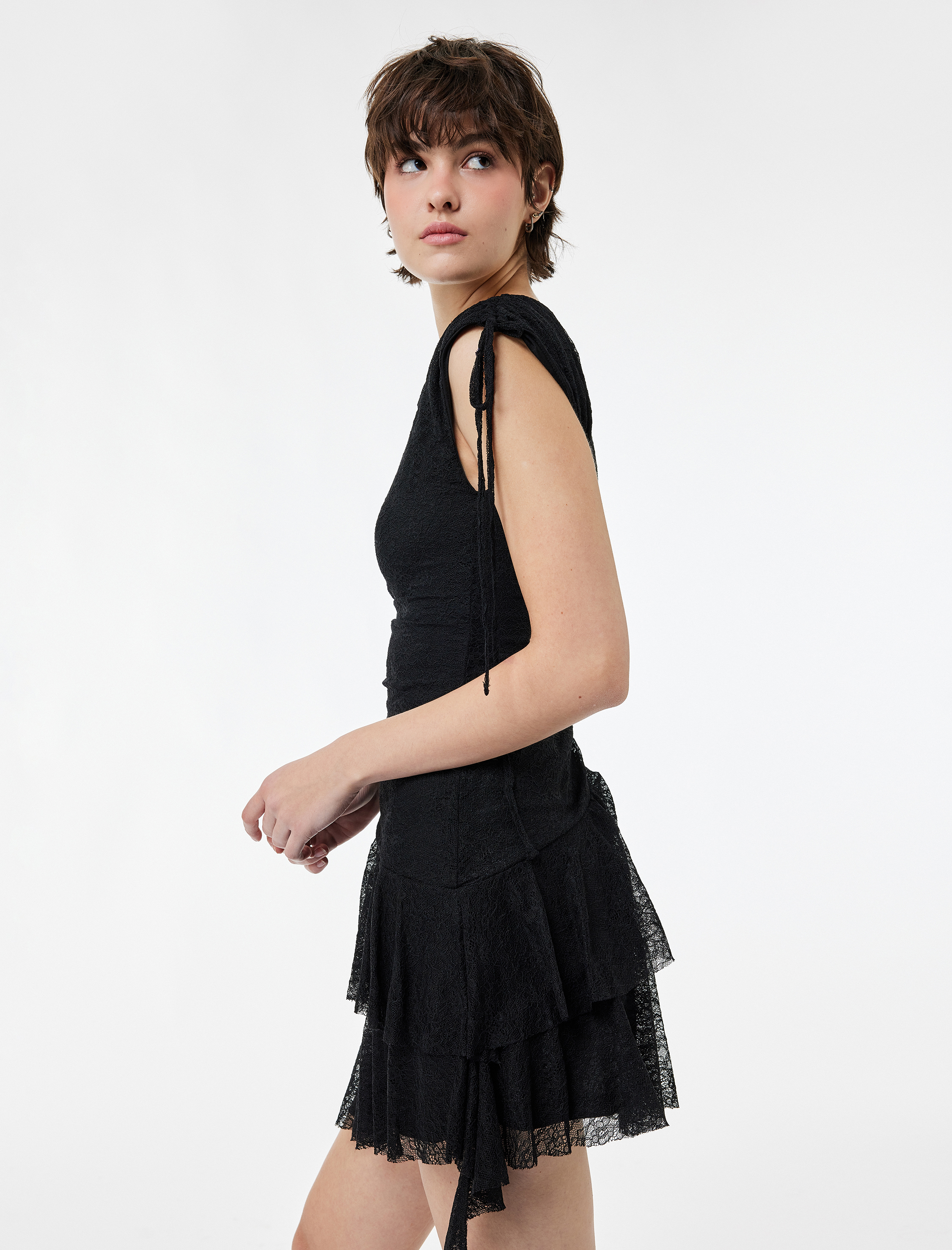   Asimetrik Yaka Kolsuz Büzgülü Slim Fit Mini Elbise