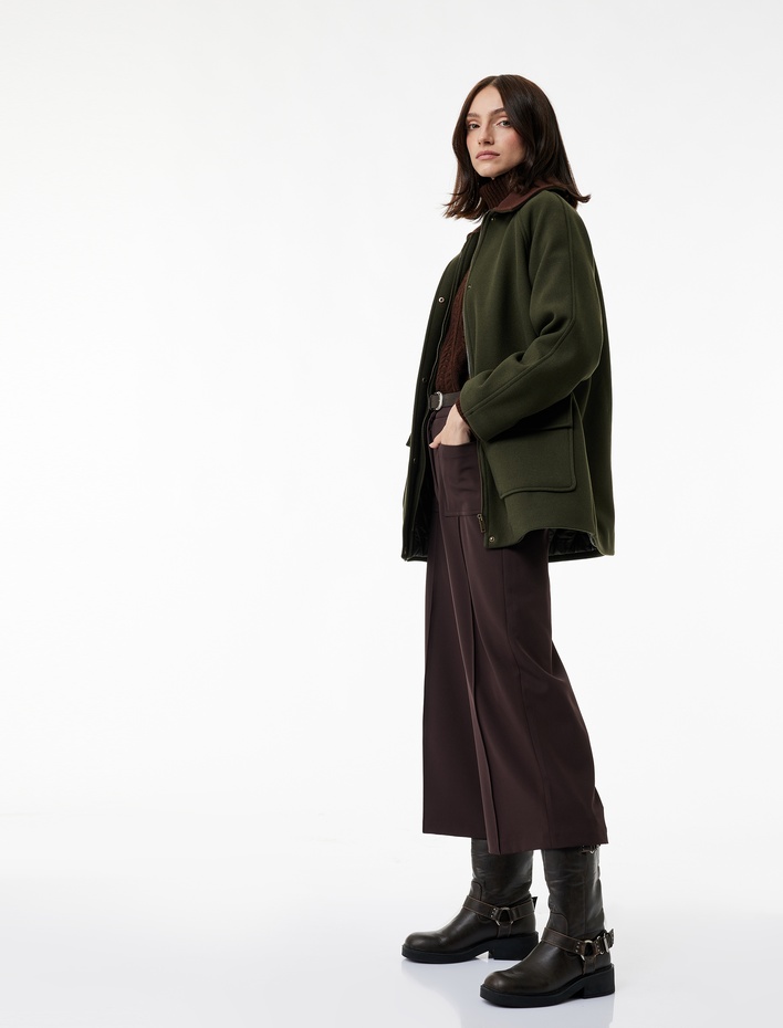  Kemerli Aplike Cepli Culotte Fit Kısa Geniş Paça Kumaş Pantolon