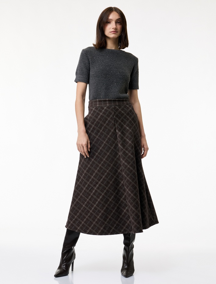  Yarım Kol Bisiklet Yaka Parıltılı Pul İşlemeli Triko Kazak