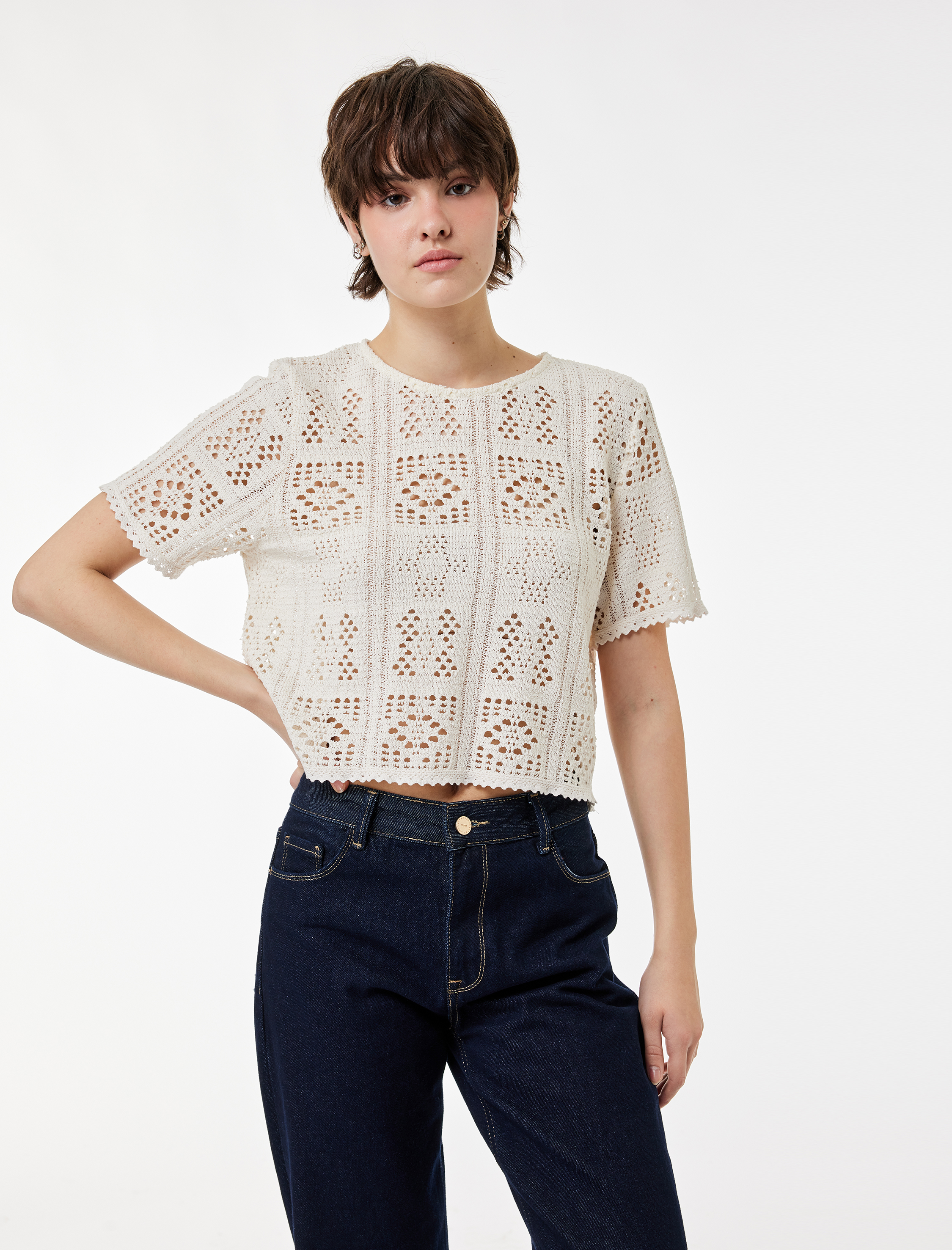   Regular Fit Bisiklet Yaka Kısa Kollu Kroşe Crop Tişört