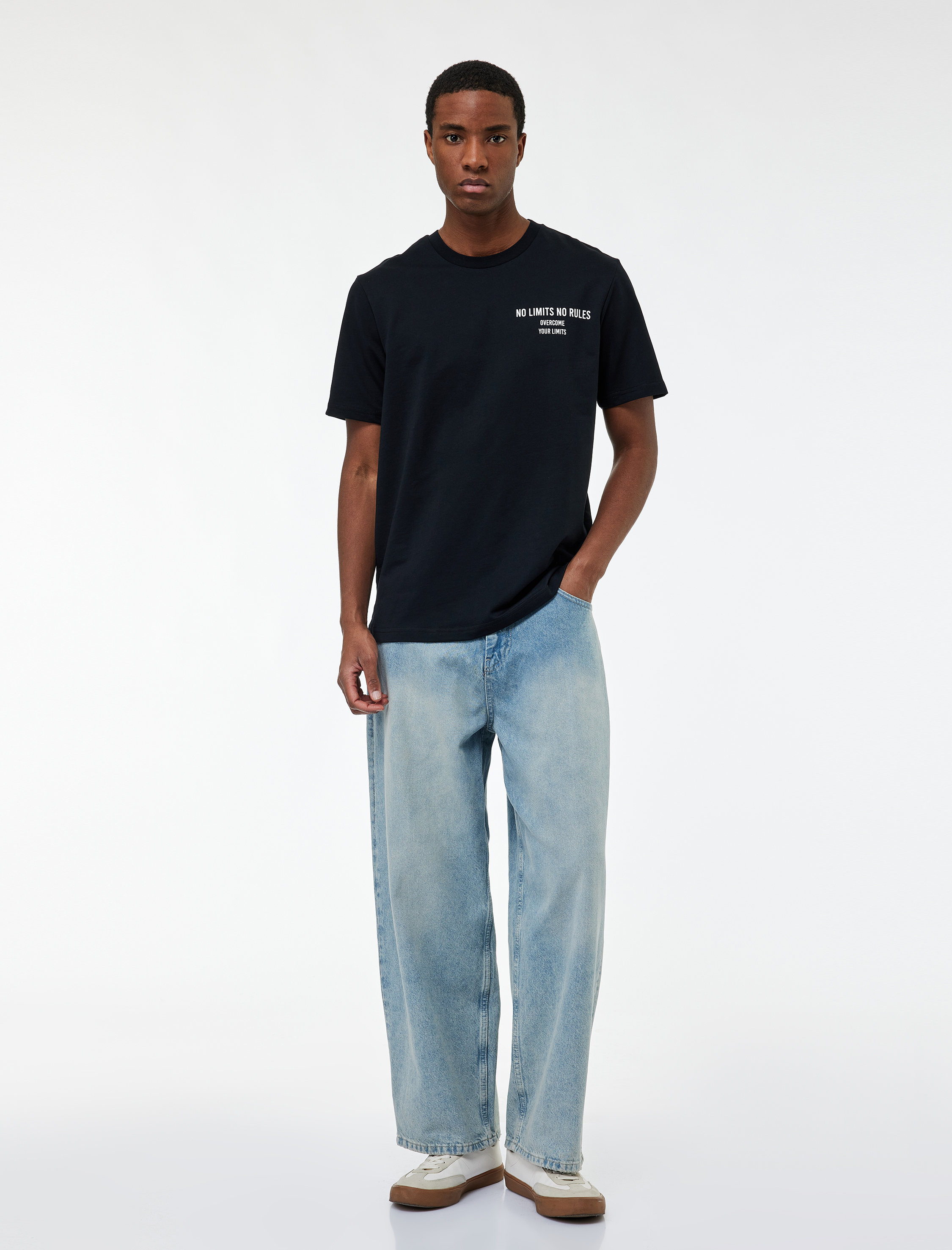   Rahat Kesim Kısa Kollu Baskılı Spor Tişört