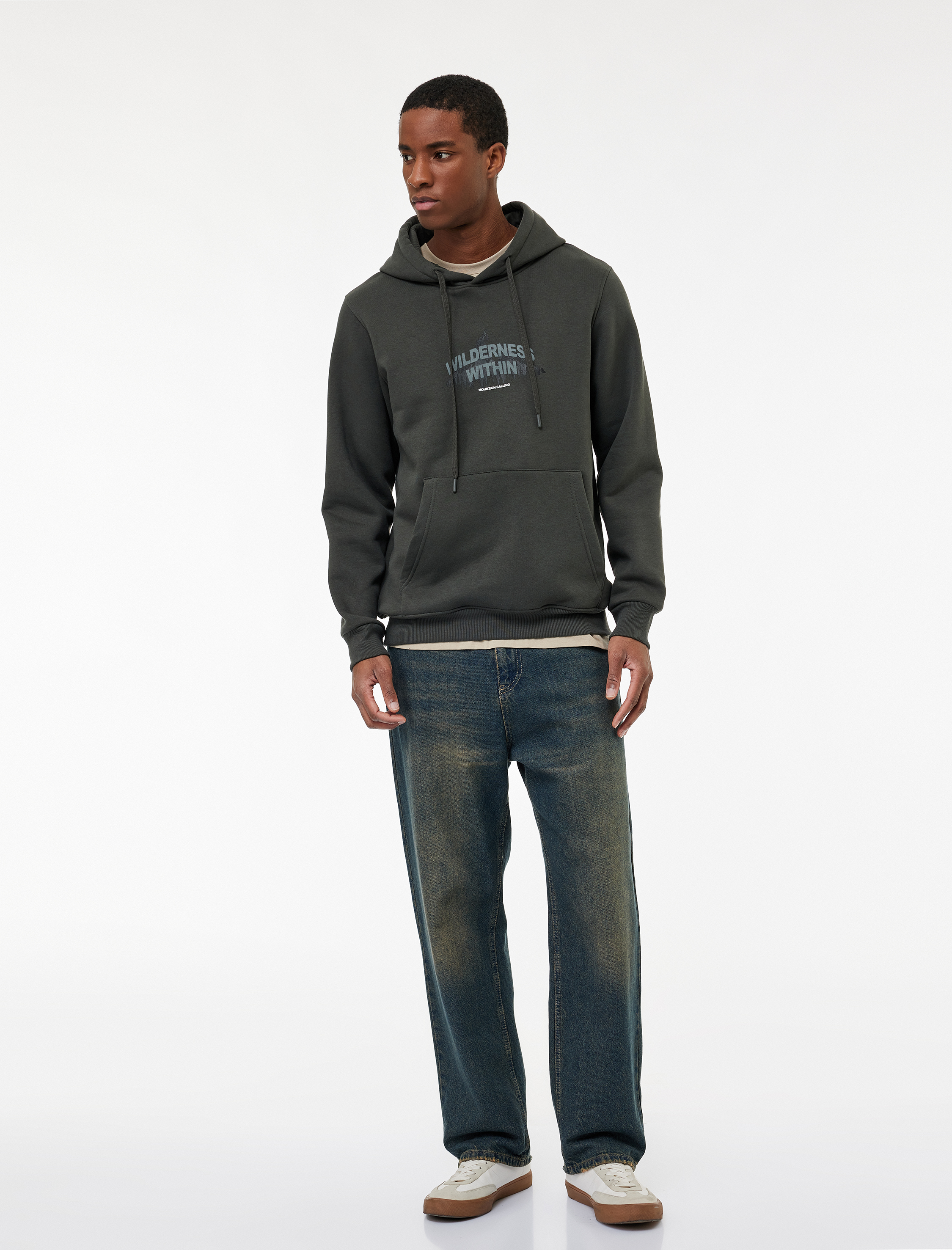   Regular Fit Uzun Kollu Kanguru Cepli Şardonlu Baskılı Kapşonlu Sweatshirt