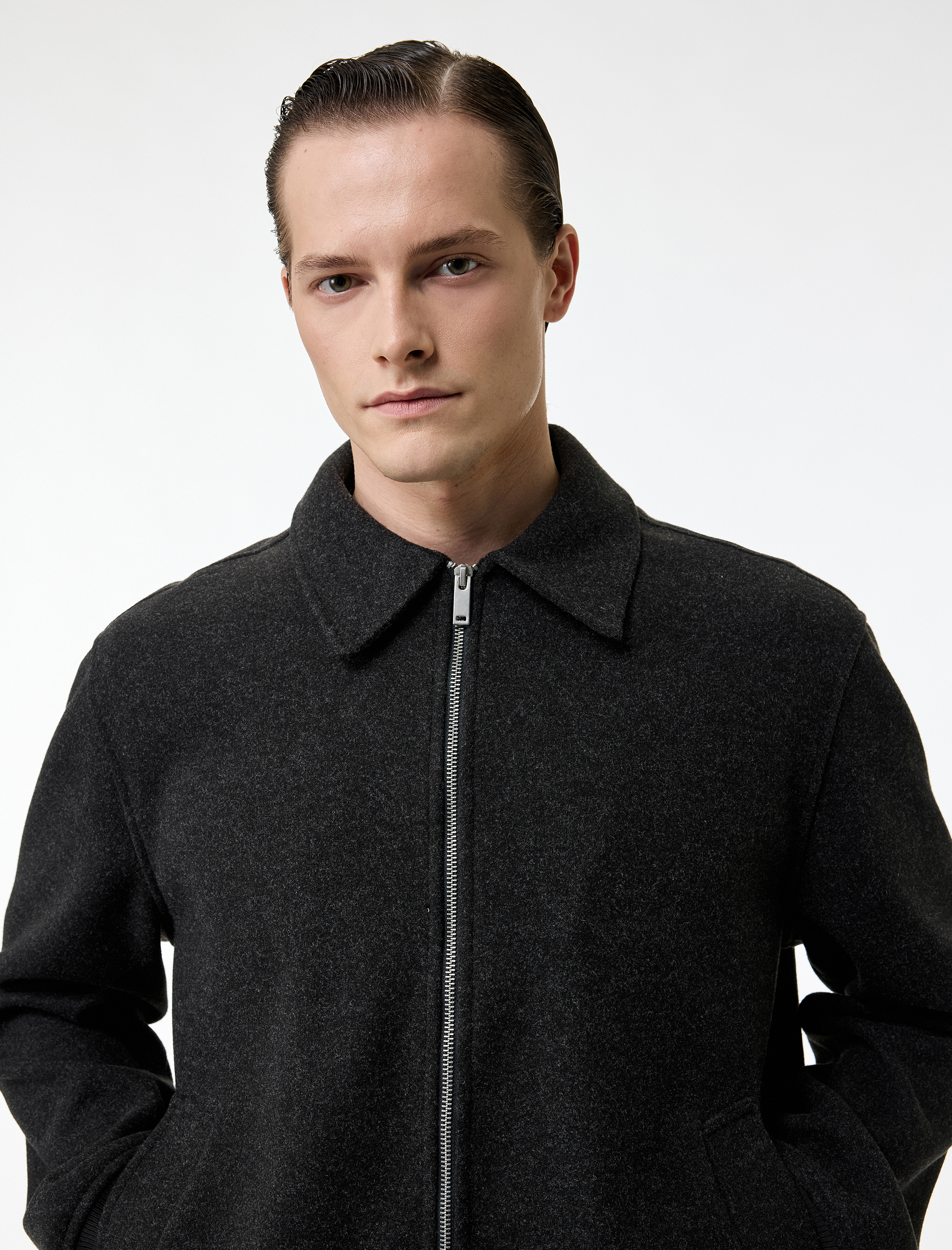   Uzun Kollu Cepli Fermuarlı Gömlek Yaka Kaşe Bomber Ceket