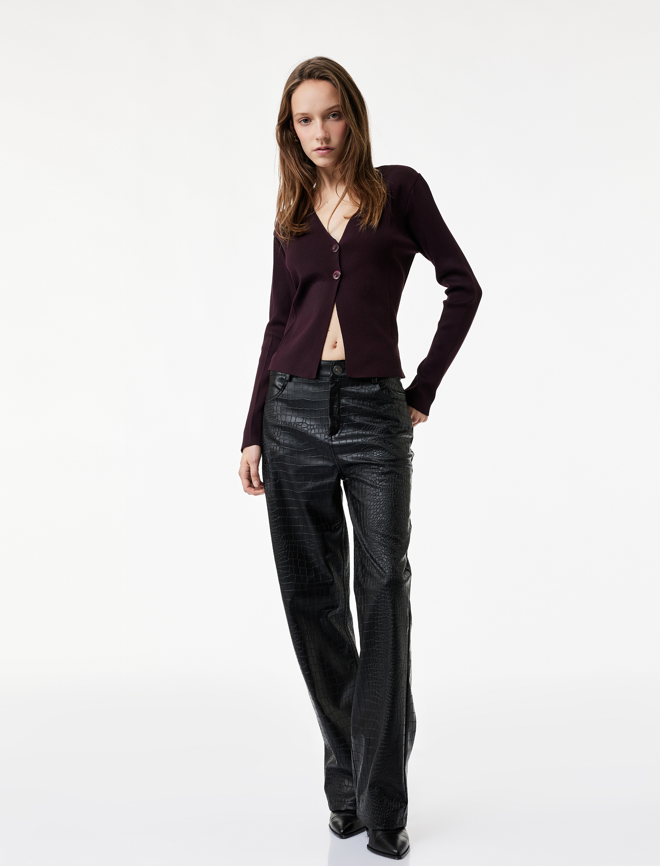   Düğmeli Uzun Kollu V Yaka Triko Hırka