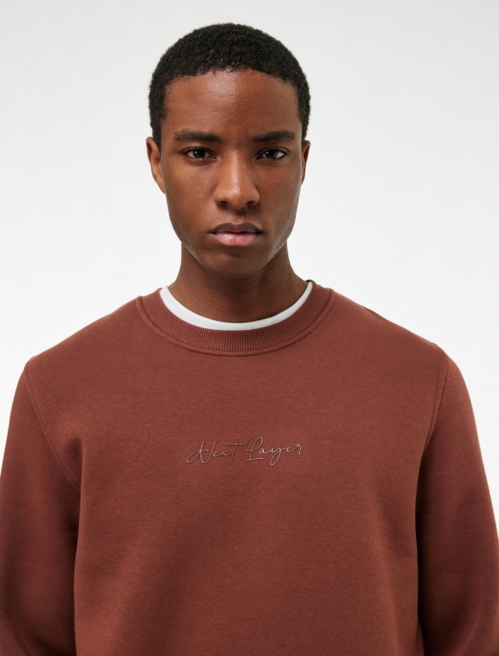  Regular Fit Pamuk Viskon Karışımlı Şardonlu Bisiklet Yaka Baskılı Sweatshirt