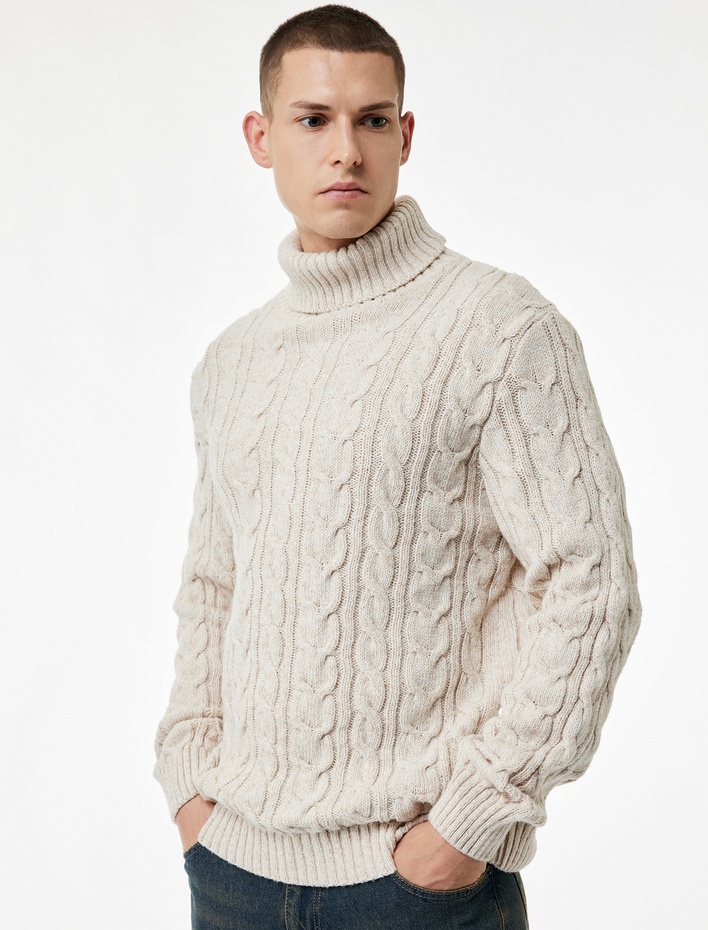  Uzun Kollu Saç Örgü Dokulu Boğazlı Triko Kazak