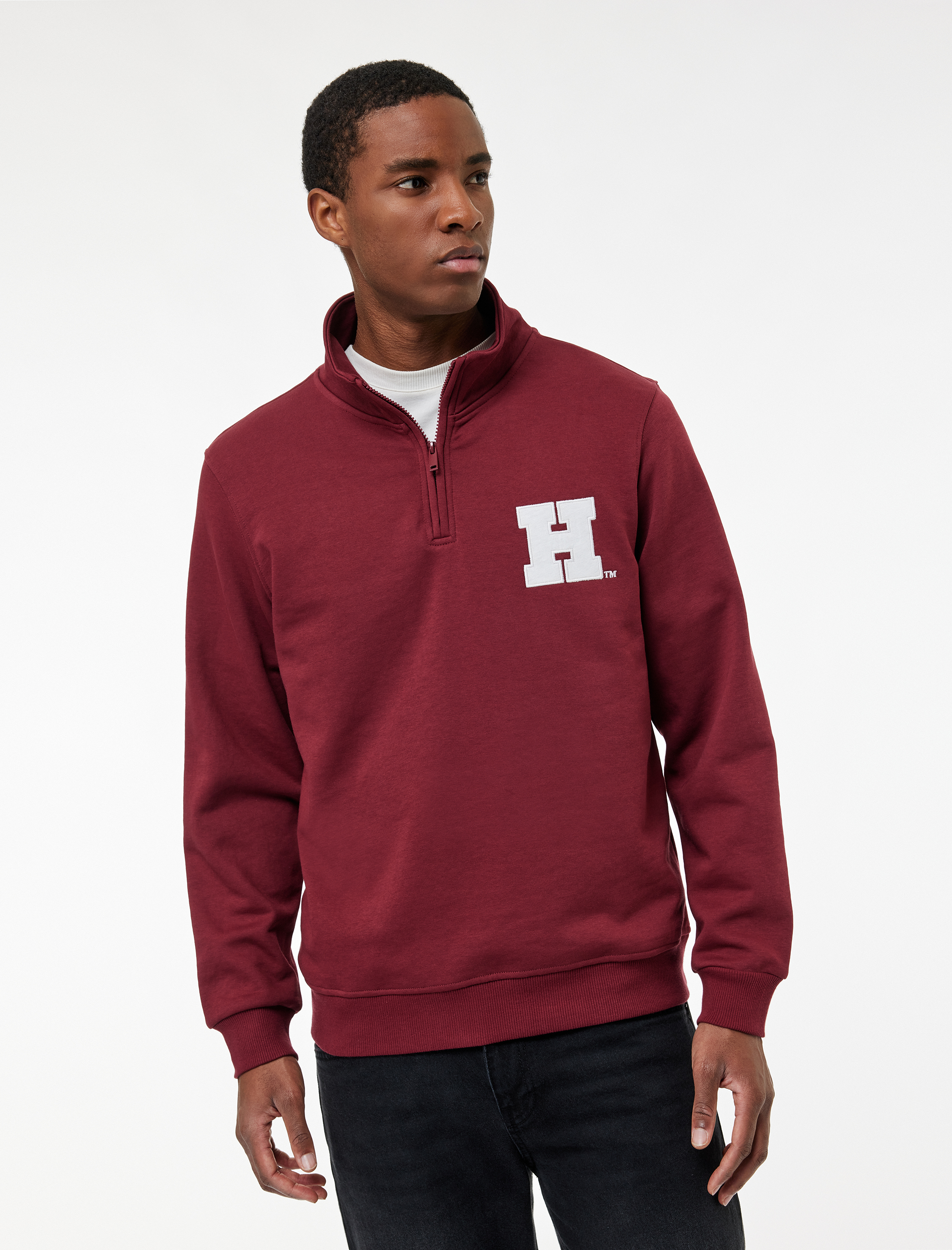   Uzun Kollu Yarım Fermuarlı Şardonlu Dik Yaka Nakışlı Lisanslı Harvard Sweatshirt