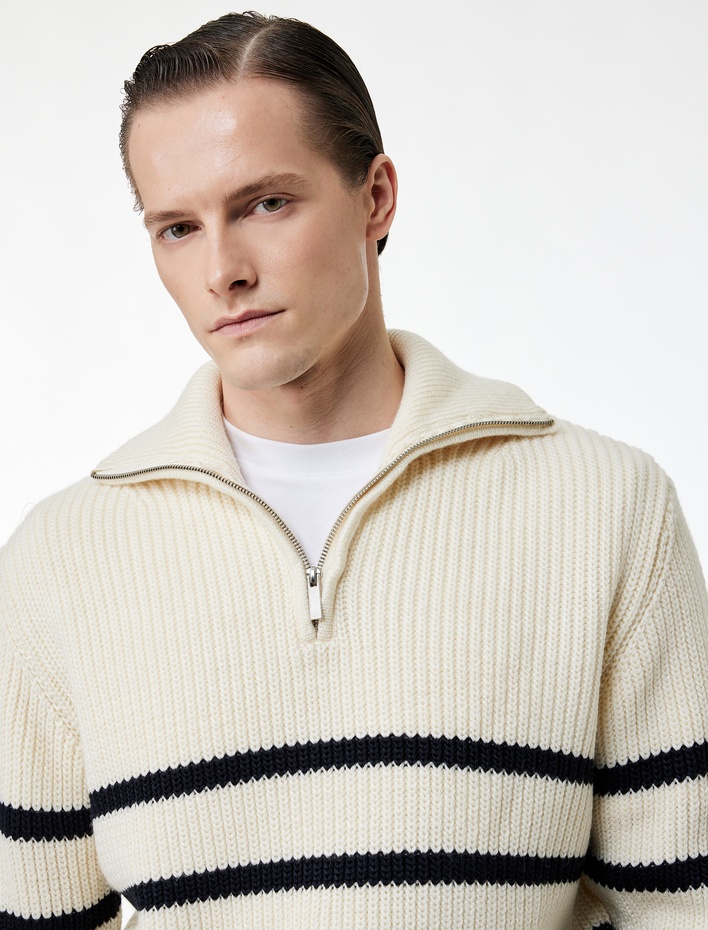  Yarım Fermuarlı Çizgili Kışlık Triko Kazak