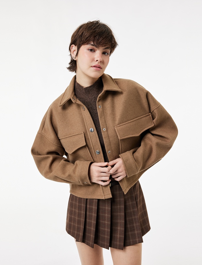  Klasik Yaka Cep Detaylı Uzun Kollu Düğmeli Gömlek Ceket