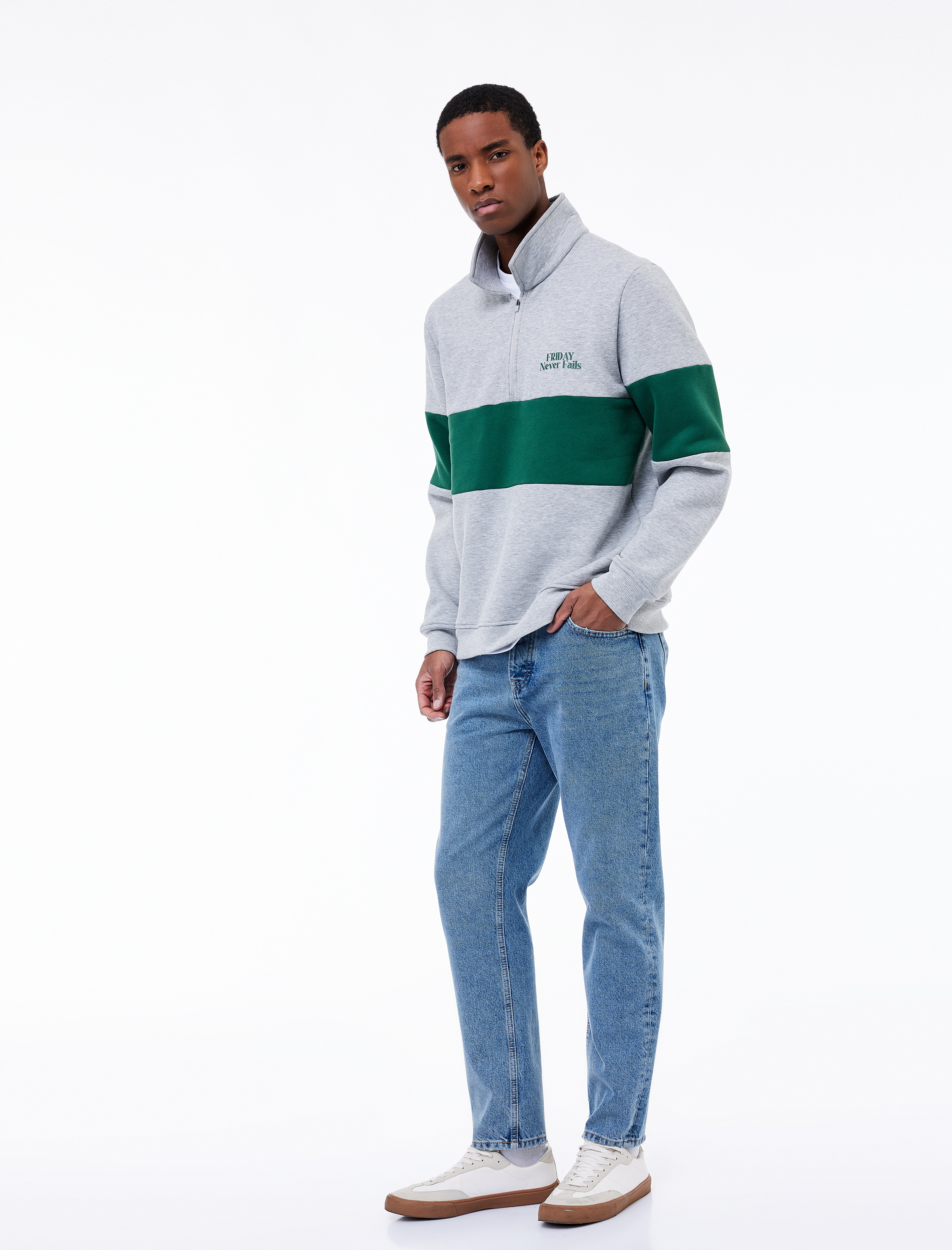 Regular Fit Renk Bloklu Şardonlu Yarım Fermuarlı Baskılı Polo Yaka Sweatshirt - Görsel 2